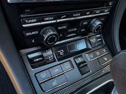 Used 2016 Porsche 911 image 41