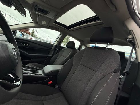 Certified 2025 Honda Accord SE image 30