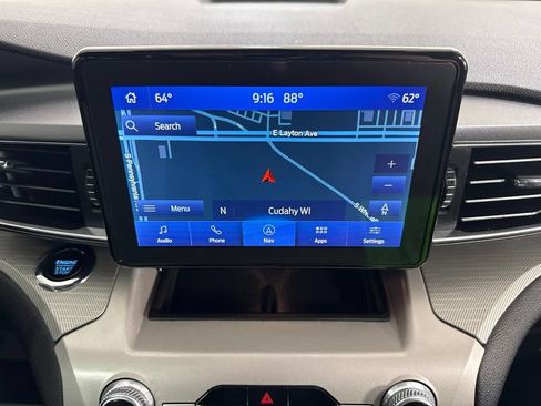 Used 2023 Ford Explorer XLT w/ XLT Sport Appearance Package AWD/4WD image 33