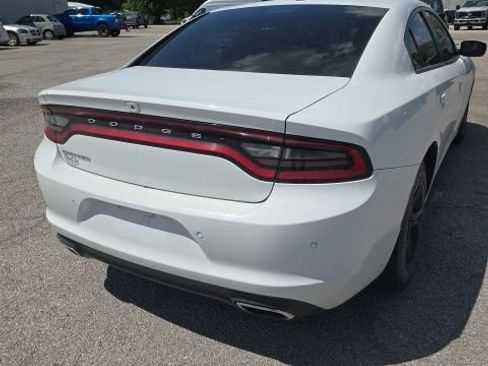 Used 2022 Dodge Charger SXT w/ Leather Interior Group RWD image 4