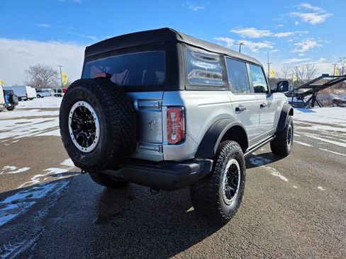Used 2023 Ford Bronco Badlands w/ Sasquatch Package AWD/4WD image 8