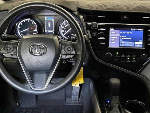 Used 2019 Toyota Camry LE FWD image 14