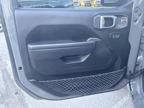 Used 2022 Jeep Wrangler Unlimited Sport image 22