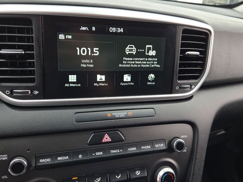 Used 2022 Kia Sportage LX image 17