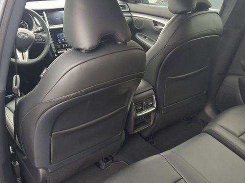 Used 2025 INFINITI QX55 Luxe w/ Cargo Package image 12