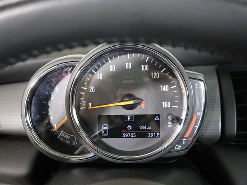 Used 2020 MINI Cooper 2-Door Hardtop w/ Storage Package image 26