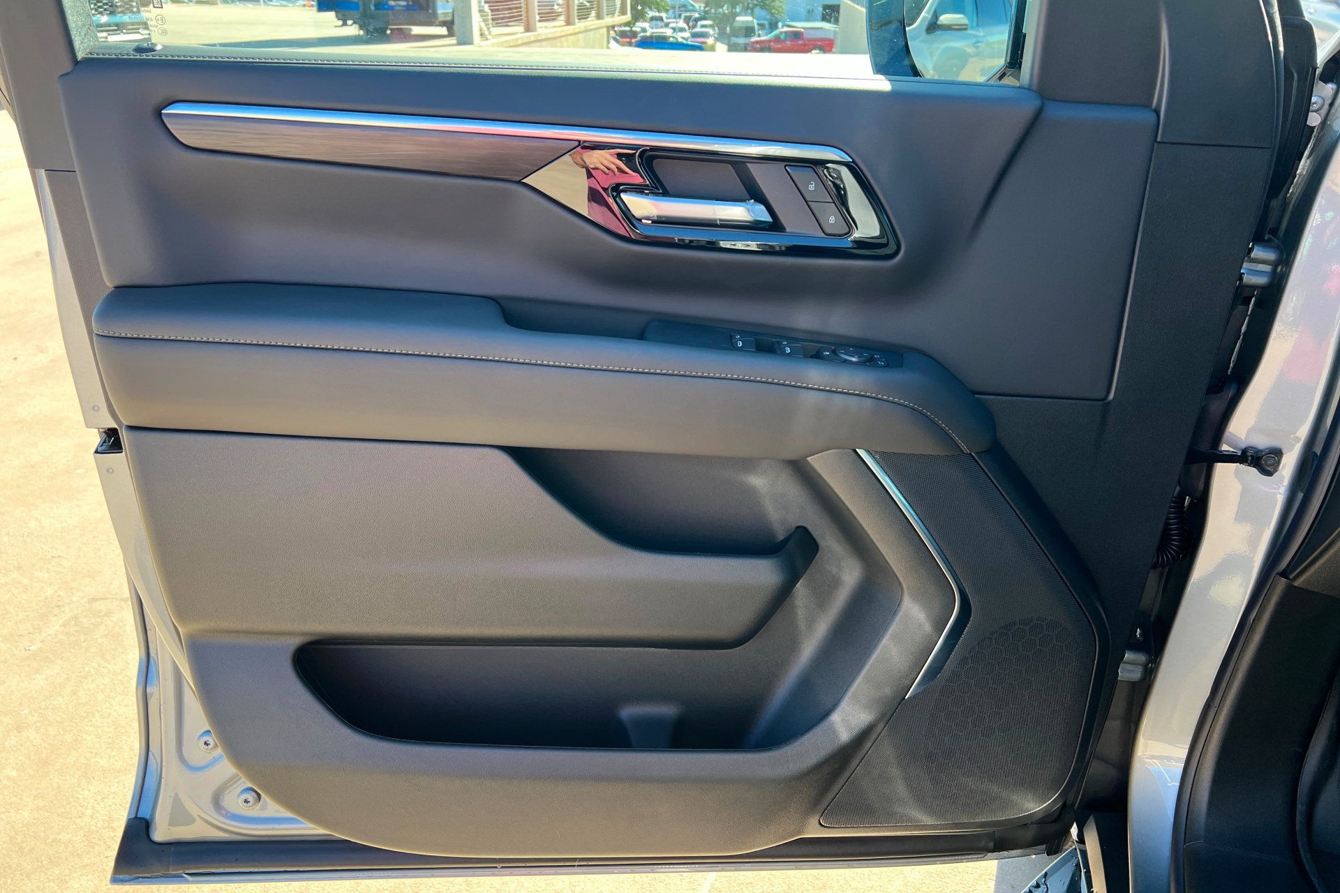 New 2026 Chevrolet Tahoe LS AWD/4WD image 15