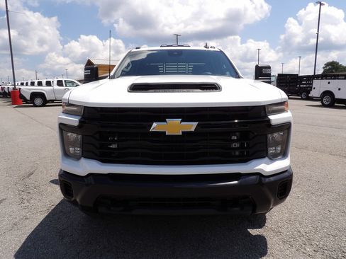 Used 2024 Chevrolet Silverado 3500 W/T w/ Snow Plow Prep Package AWD/4WD image 12
