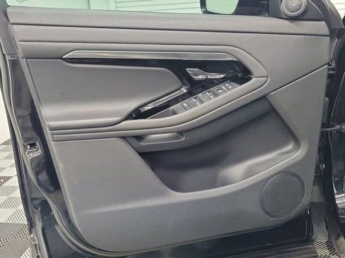 Used 2023 Land Rover Range Rover Evoque R-Dynamic S image 18