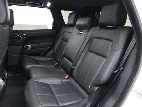 Used 2018 Land Rover Range Rover Sport SE image 40