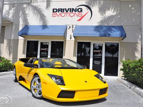 Used 2005 Lamborghini Murcielago Roadster image 9