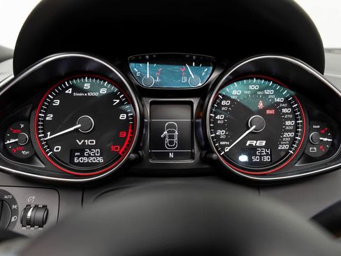Used 2011 Audi R8 V10 AWD/4WD image 18