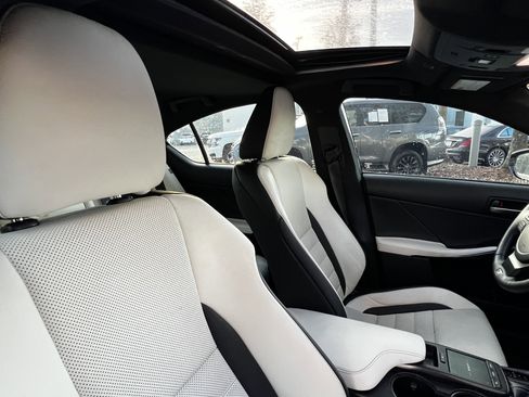 Certified 2025 Lexus IS 350 F Sport image 46