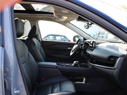 Certified 2023 Nissan Rogue SL w/ SL Premium Package AWD/4WD image 15