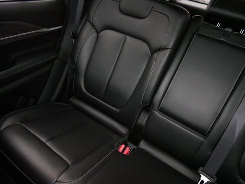 Certified 2023 Jeep Grand Cherokee Limited w/ Luxury Tech Group II image 12