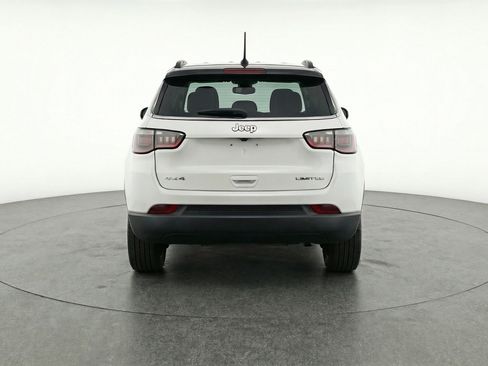 Used 2025 Jeep Compass Limited image 7