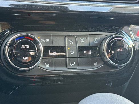 Certified 2025 Chevrolet Trax RS w/ Driver Confidence Package image 23