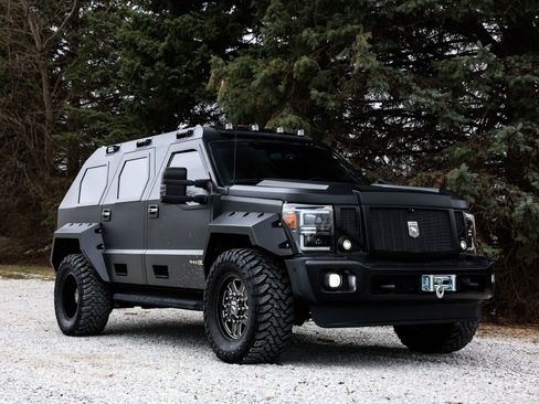 Used 2016 Ford F450 XLT w/ XLT Interior Package image 17