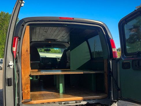 Used 2007 Chevrolet Express 1500 AWD Passenger w/ LT Preferred Equipment Group image 8