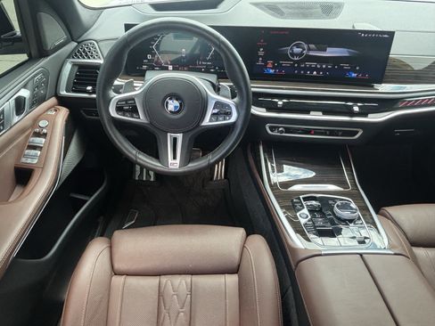 Used 2025 BMW X7 M60i AWD/4WD image 16