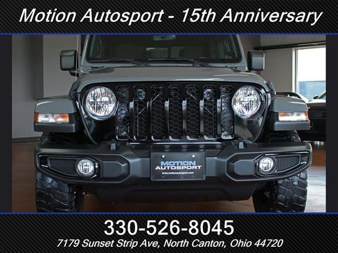 Used 2021 Jeep Gladiator Sport AWD/4WD image 3