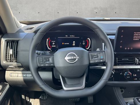 New 2026 Nissan Pathfinder SL image 21