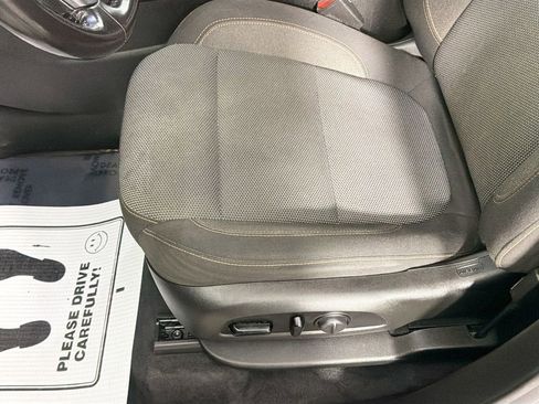Used 2021 Chevrolet Traverse LT AWD/4WD image 18