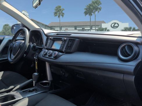 Used 2016 Toyota RAV4 LE FWD image 27