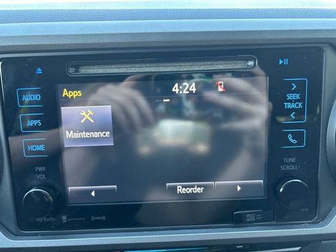 Used 2016 Toyota Tacoma TRD Sport w/ Premium & Technology Package RWD image 31