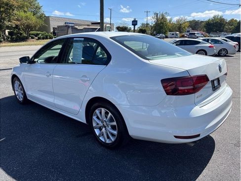 Used 2017 Volkswagen Jetta S image 4