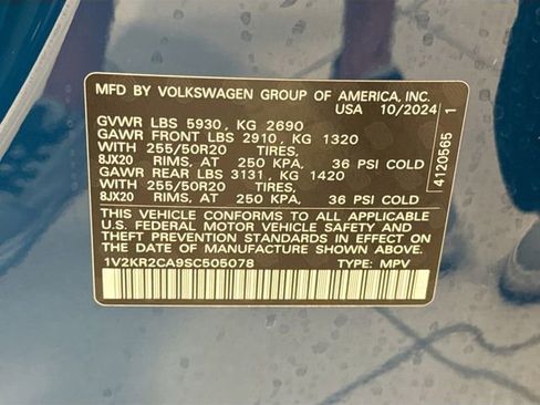 Used 2025 Volkswagen Atlas SE image 25