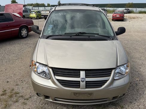 Used 2007 Dodge Grand Caravan SXT FWD image 7