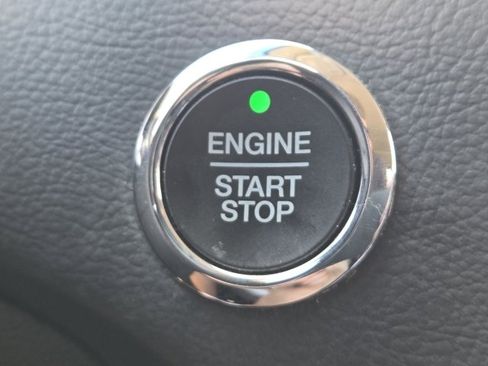 Used 2019 Ford Edge Titanium w/ Cold Weather Package AWD/4WD image 23