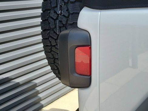 Used 2021 Jeep Wrangler Sport AWD/4WD image 16