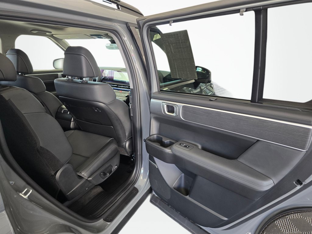 Used 2026 Hyundai Santa Fe Limited AWD/4WD image 39