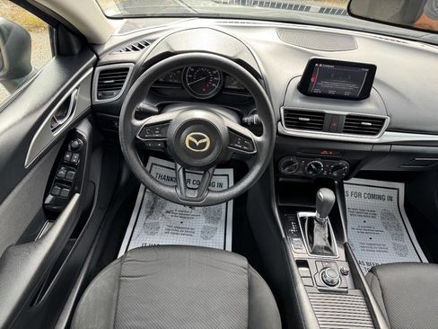 Used 2018 MAZDA MAZDA3 Sport image 43