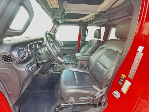 Used 2022 Jeep Wrangler Unlimited Sahara AWD/4WD image 23