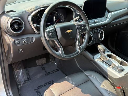 Used 2023 Chevrolet Blazer LT FWD image 4