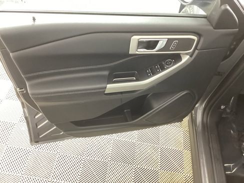 Used 2023 Ford Explorer XLT w/ Equipment Group 202A image 19