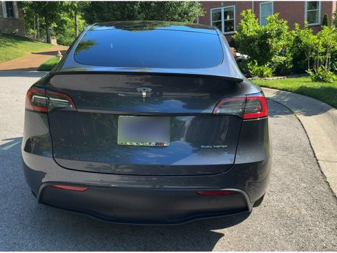 Used 2021 Tesla Model Y Long Range AWD/4WD image 4