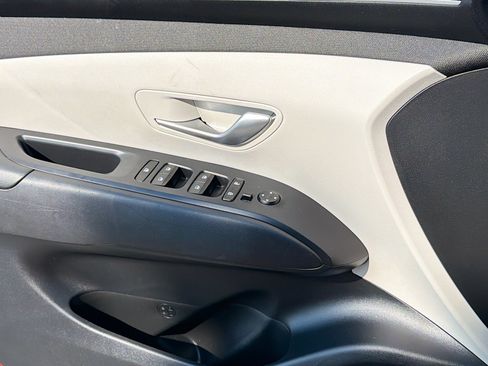 Used 2023 Hyundai Tucson SEL w/ Convenience Package FWD image 15