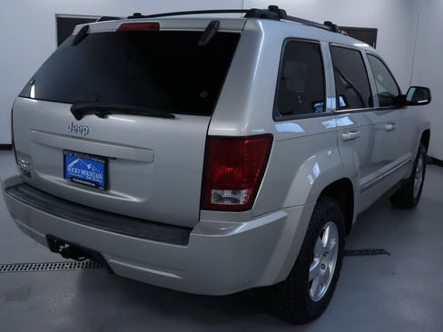 Used 2010 Jeep Grand Cherokee Laredo w/ Popular Equipment Group AWD/4WD image 7