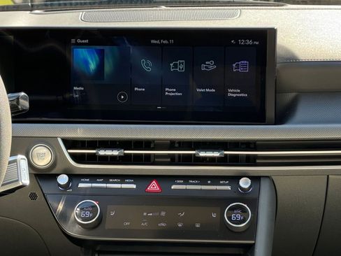 Used 2025 Hyundai Sonata SEL FWD image 17