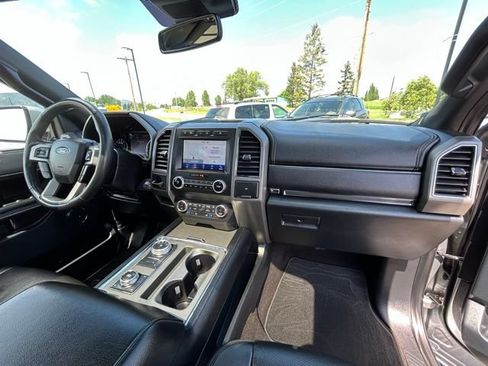 Used 2021 Ford Expedition XLT AWD/4WD image 32