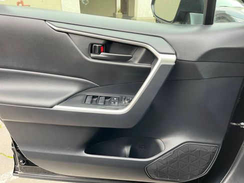 Used 2025 Toyota RAV4 LE image 20