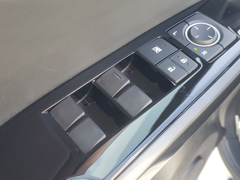 Certified 2023 Lexus IS 300 w/ Comfort Package RWD image 19