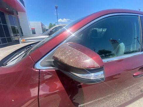 Used 2017 Toyota Highlander LE FWD image 6