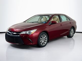 Used 2016 Toyota Camry XLE w/ Moonroof Package FWD video 1
