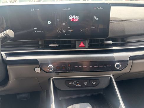 Used 2026 Kia Carnival FWD image 17
