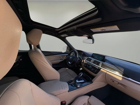 Used 2018 BMW 330i xDrive Sedan image 24